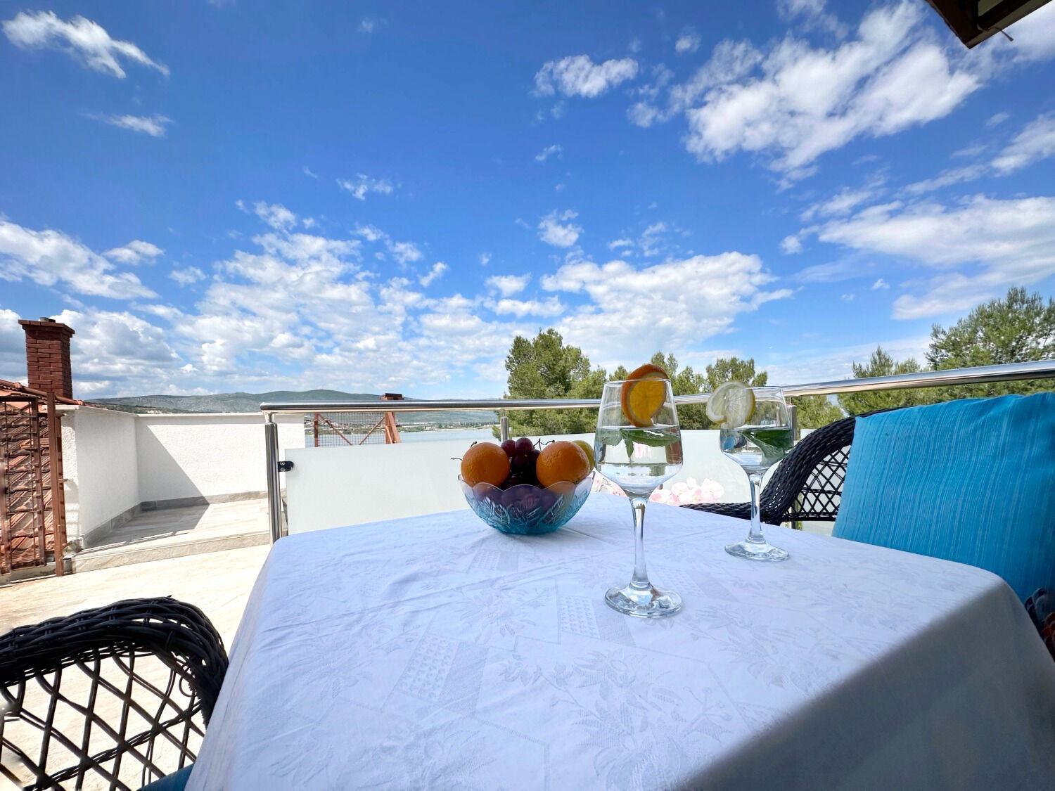Apartments Vini Trogir Exterior foto