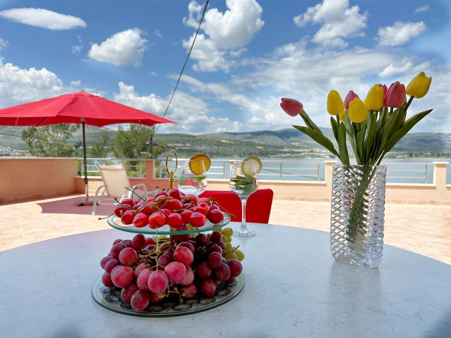 Apartments Vini Trogir Exterior foto