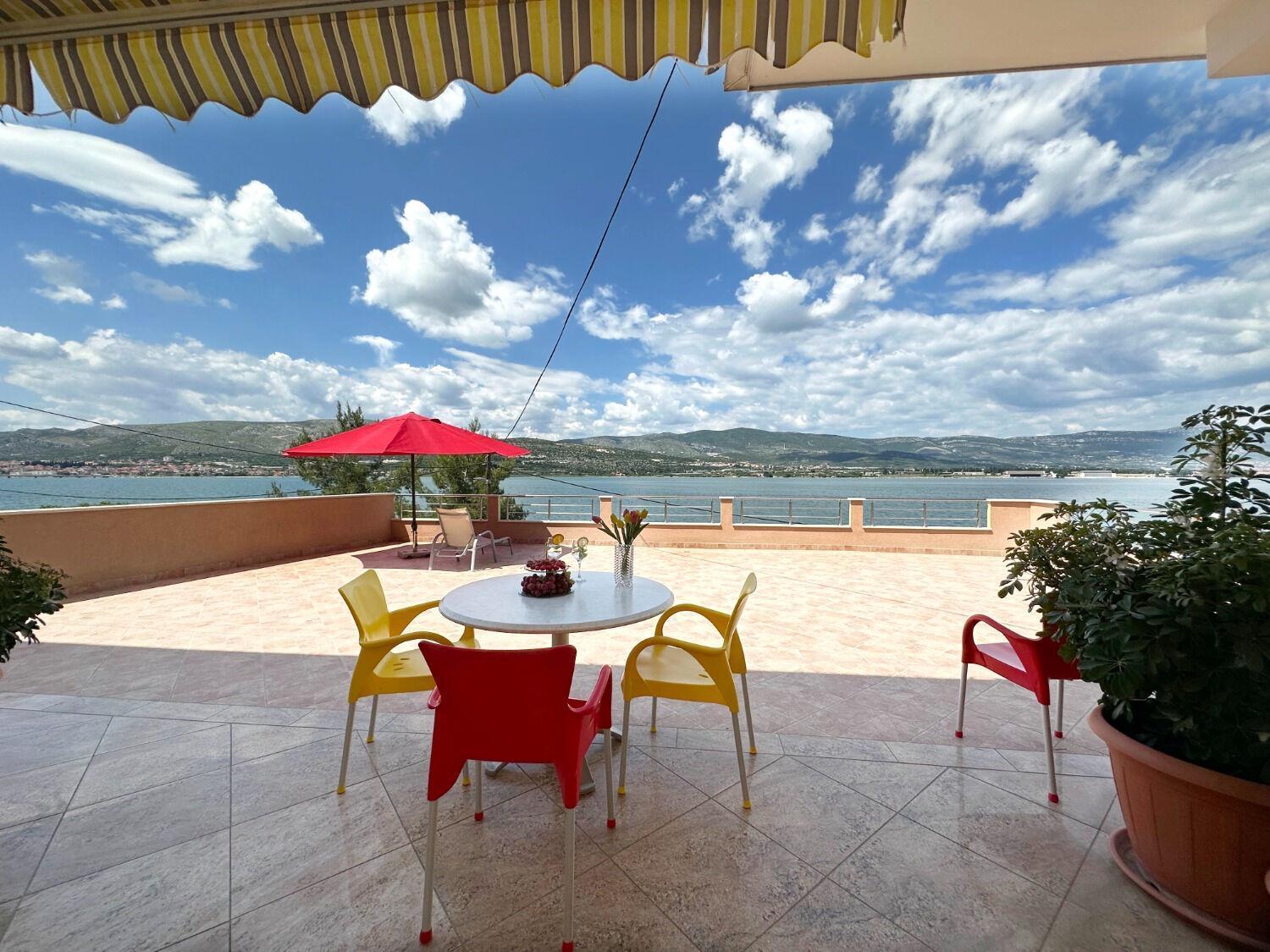 Apartments Vini Trogir Exterior foto