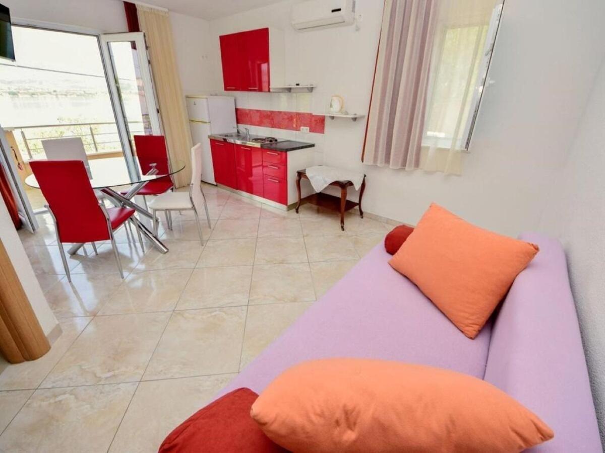Apartments Vini Trogir Exterior foto